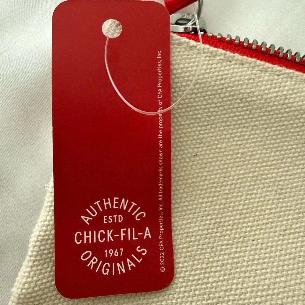 Chick-fil-A Cow Slides + Cooler Pouch + “Eat Mor Chikin” Tote (NWT) - Picture 6 of 12